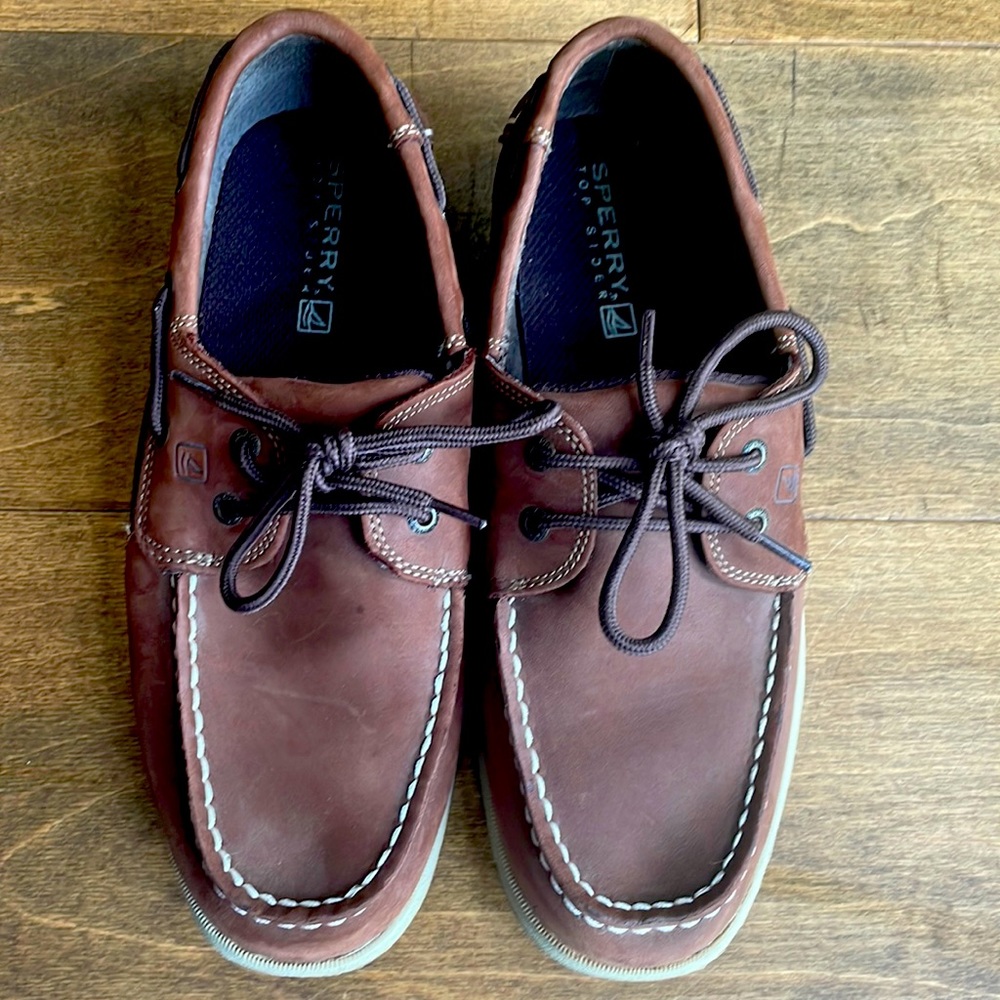 Size 6 Sperry Top sider tan